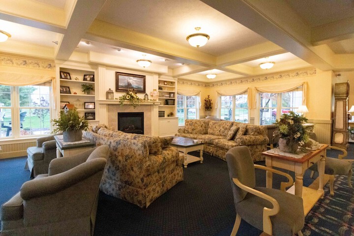 Essenhaus Inn & Conference Center