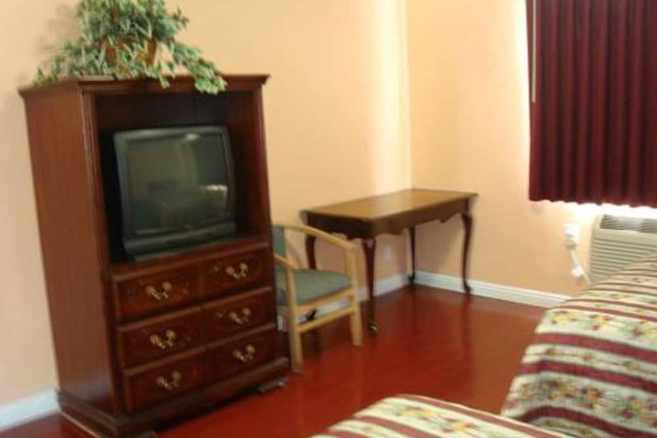 Room 9 of 31