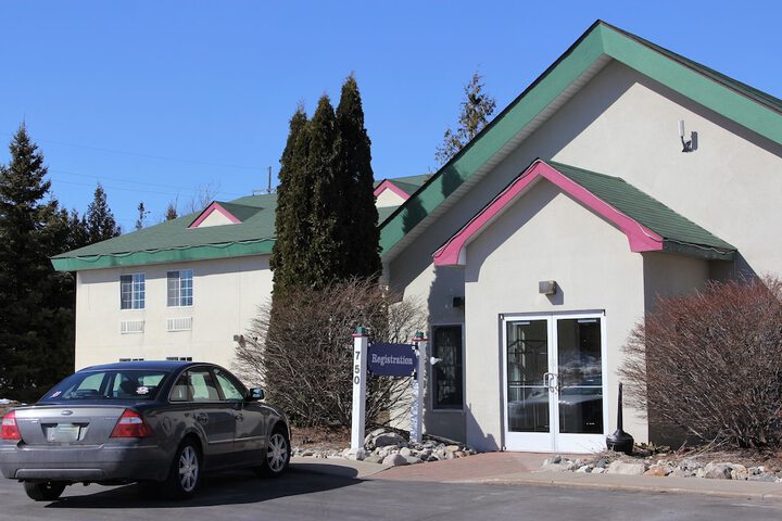Hotel 2 of 87