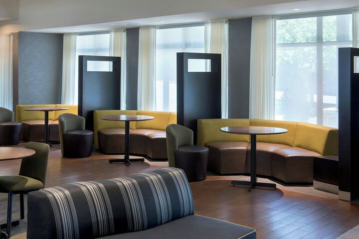 Courtyard by Marriott Norwalk