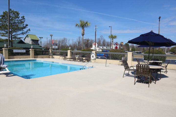Pool 4 of 39