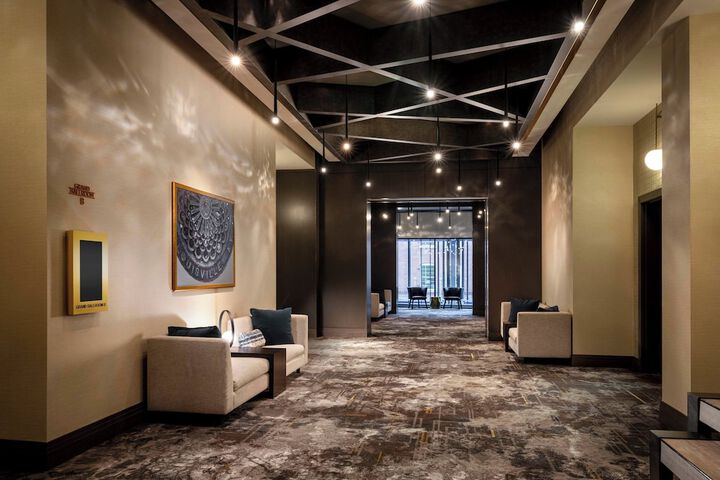 Hotel Distil Autograph Collection