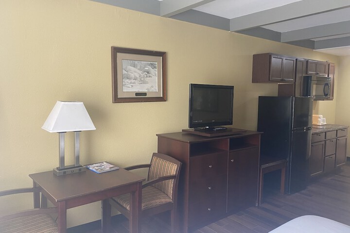 Room 27 of 52