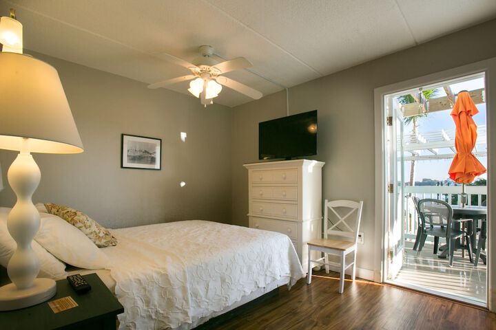 Room 9 of 47