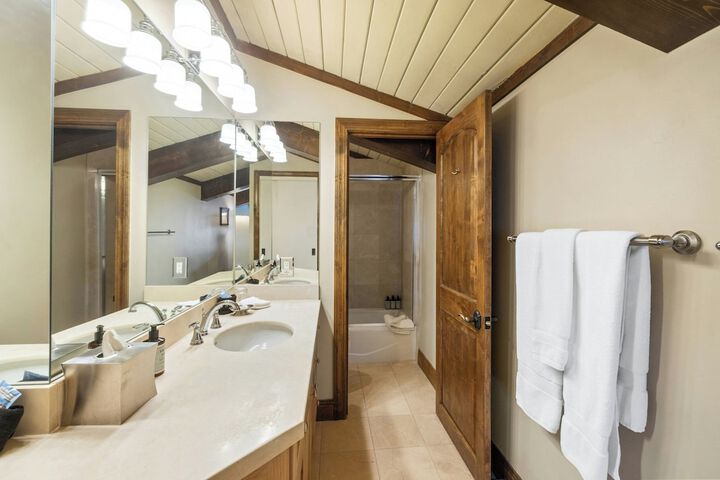The Lodge at Vail a RockResort by Vail Resorts