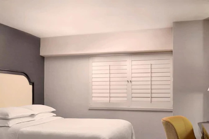 Room 55 of 183