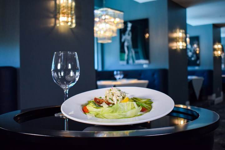 Dining 44 of 71
