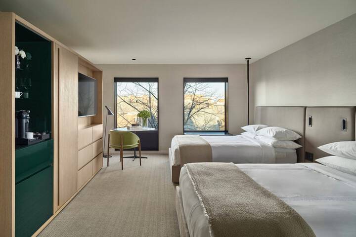 Room 21 of 46