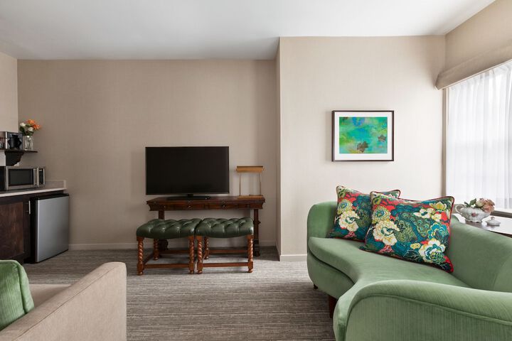 Room 8 of 35
