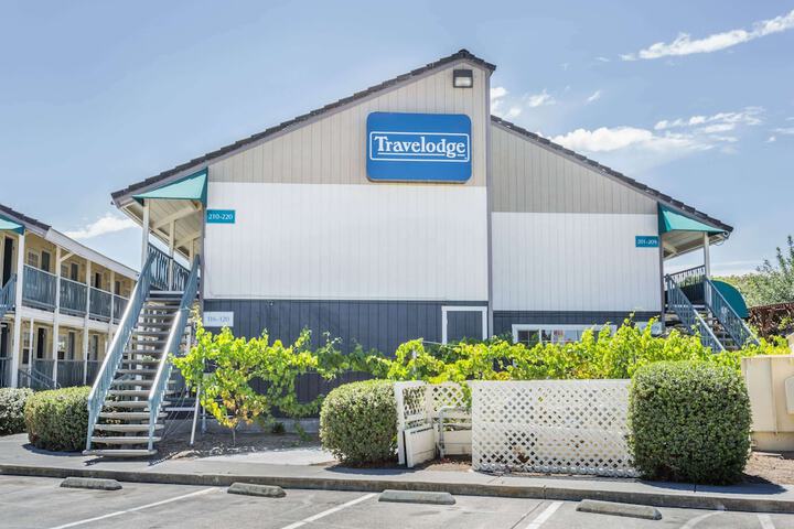 Travelodge by Wyndham Fairfield / Napa Valley
