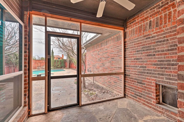 Modern Carrollton Home - Private Pool & Grill