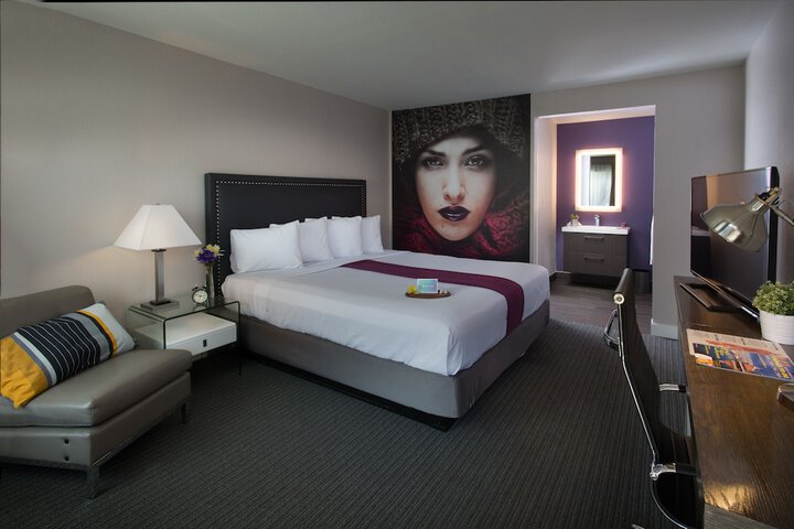 Room 35 of 41