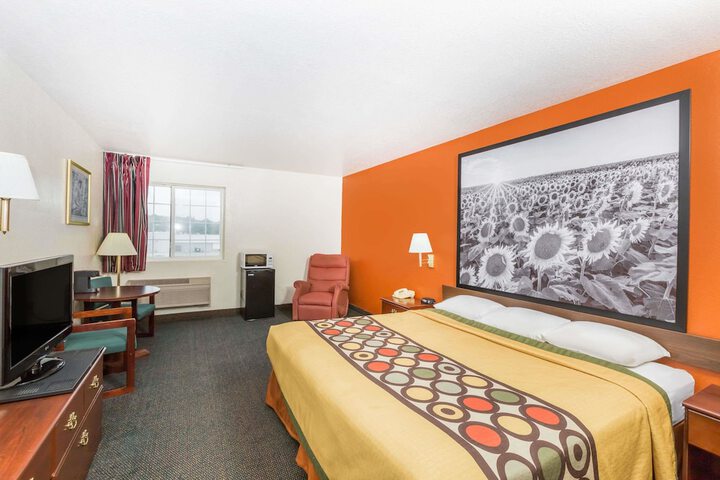Room 17 of 26