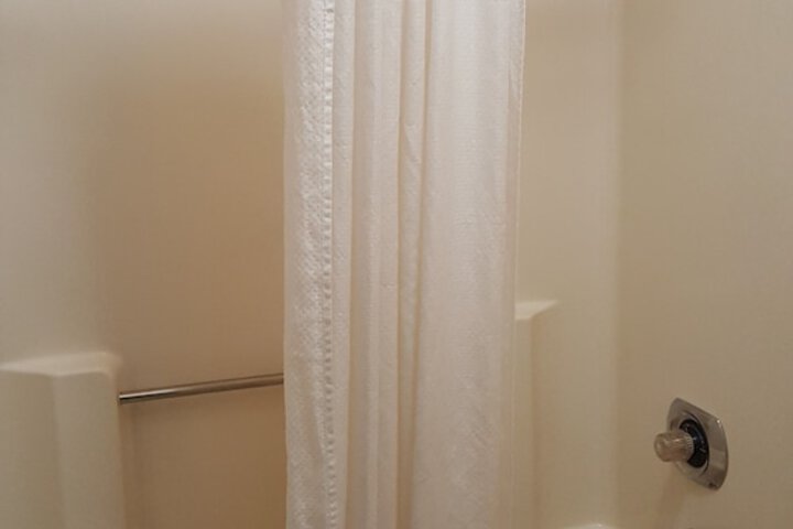 Room 28 of 47