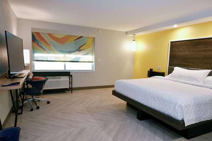 Room 14 of 40