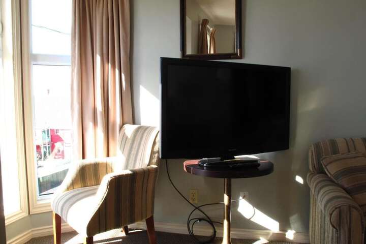 Room 36 of 48