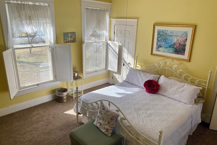 Room 10 of 50