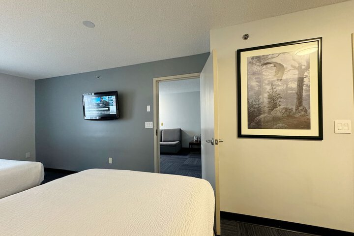 Room 40 of 84