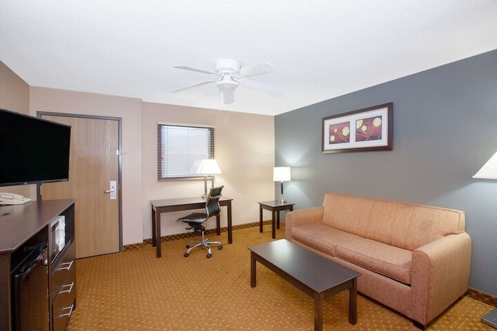 Room 18 of 25