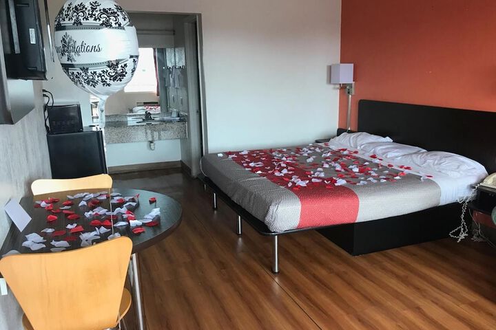 Room 16 of 26