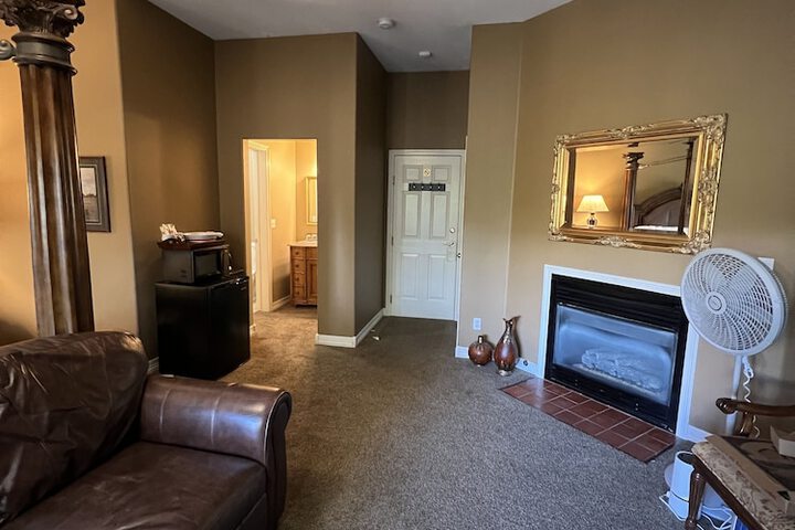 Room 33 of 113