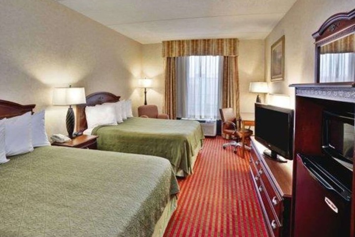 Quality Inn & Suites Somerset Downtown