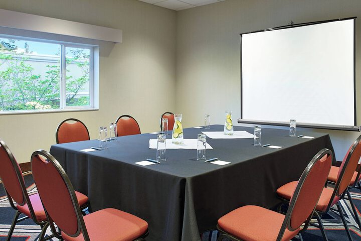 Four Points by Sheraton Bellingham Hotel & Conference Center