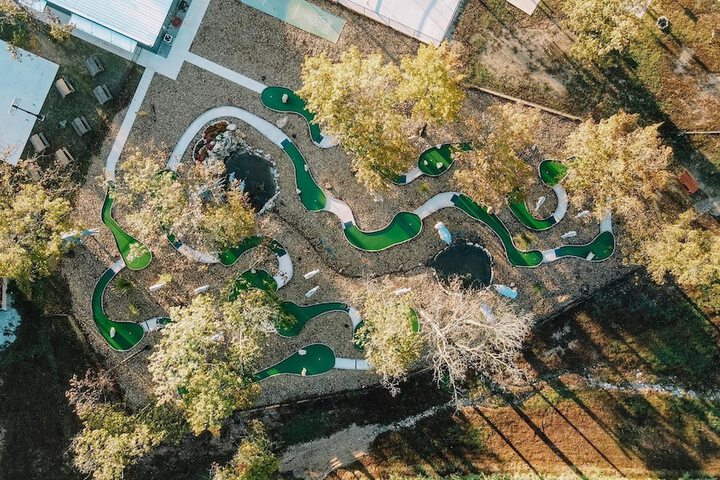 Crown Point Resort