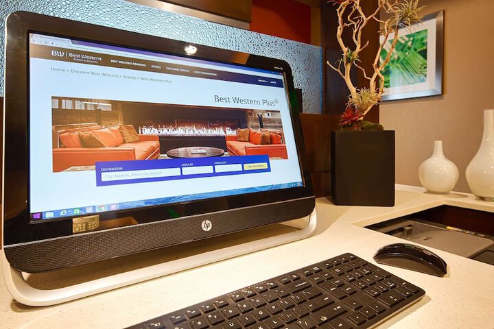 Best Western Plus Flatonia Inn