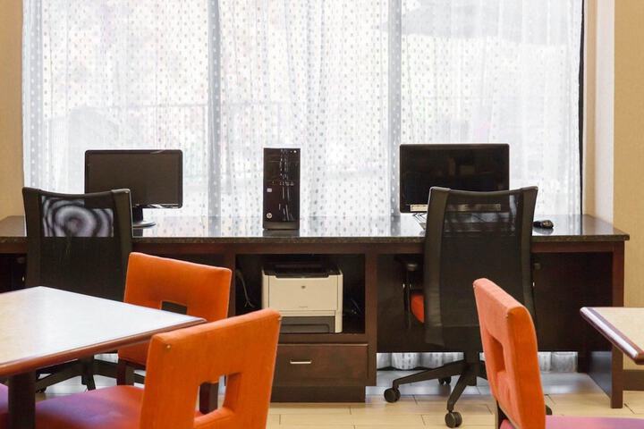Business Center 34 of 34