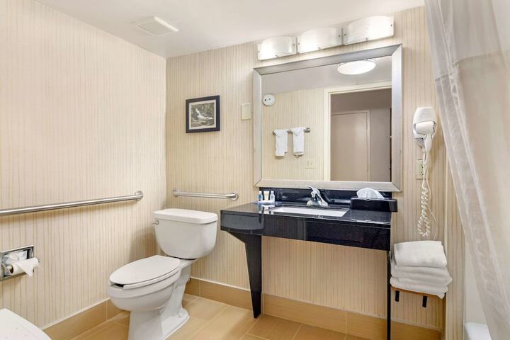 Room 5 of 22