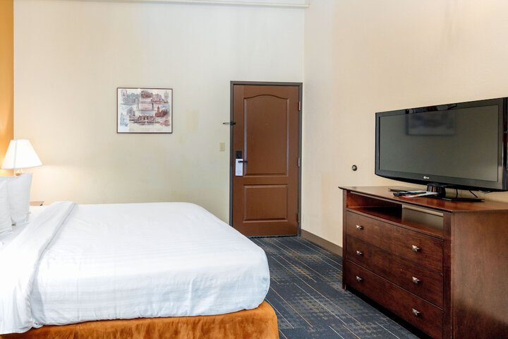 Room 60 of 74