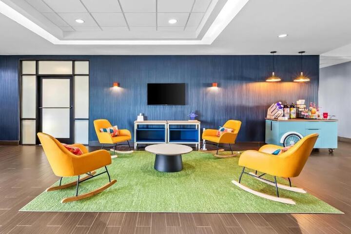 Spark by Hilton Shawnee