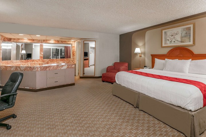 Room 8 of 23