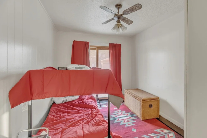 Cozy 3br Westland Retreat 3 Bedroom Home by RedAwning