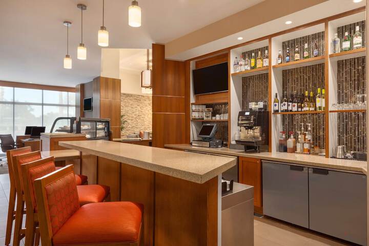 Hyatt Place Phoenix / Chandler-Fashion Center