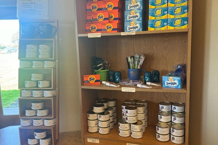 Gift Shop 221 of 233