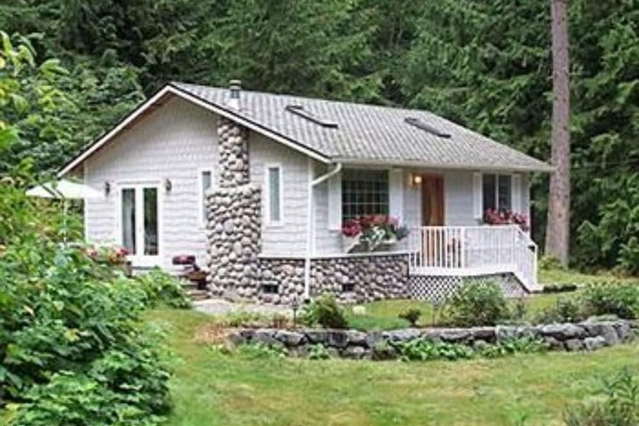 A Hidden Haven & Water Garden Cottages