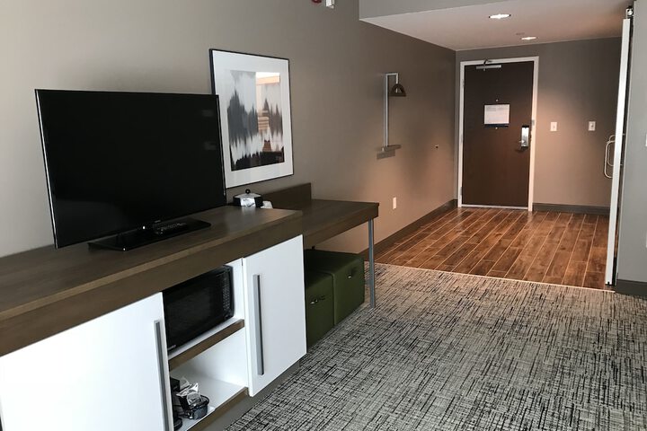 Room 18 of 50