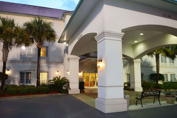 Hotel 3 of 78