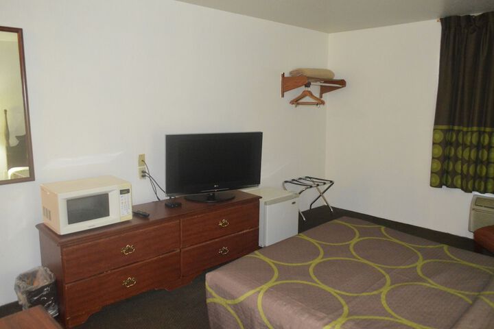 Room 36 of 74