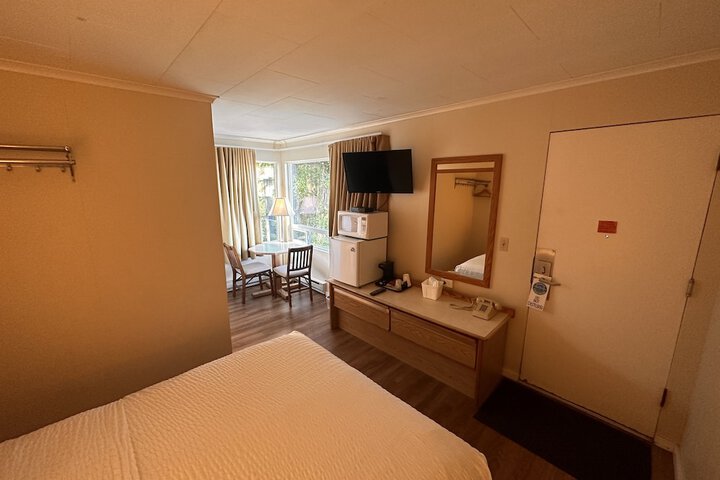 Room 130 of 181