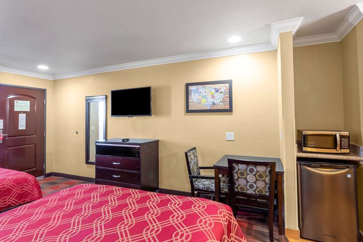 Room 12 of 34