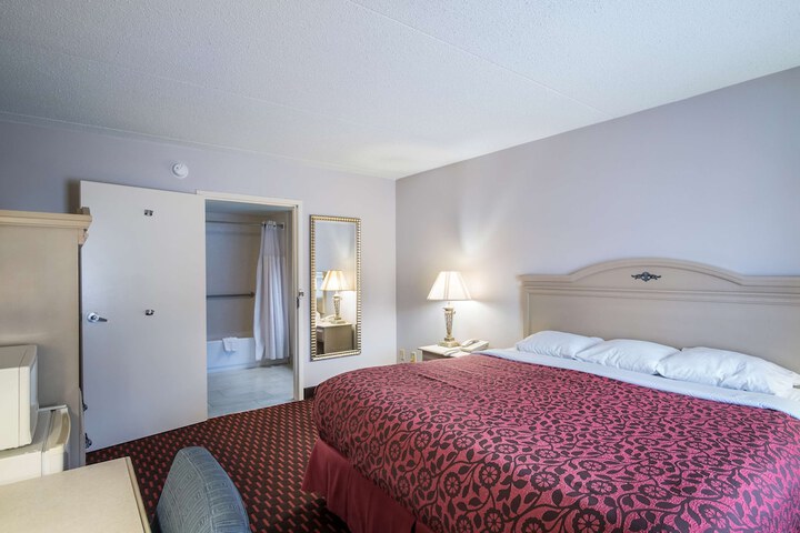 Room 20 of 38