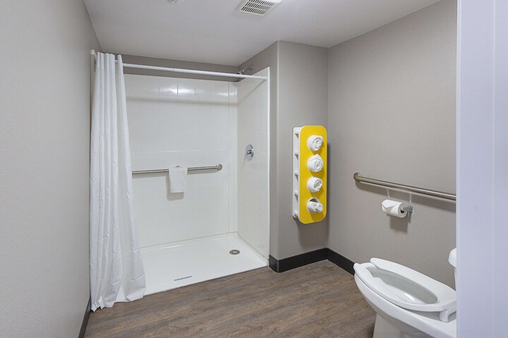 Room 31 of 34