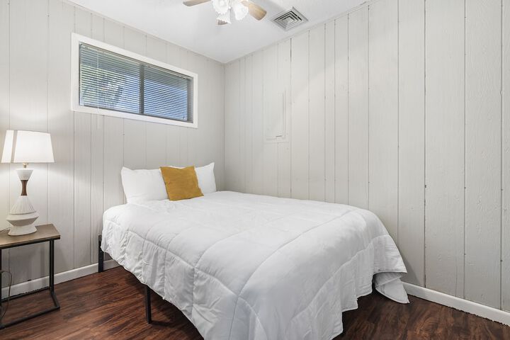 Room 20 of 37