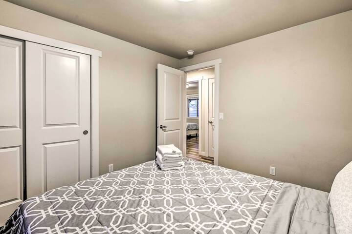 Spacious Kent Home 17 Mi to Dtwn Seattle!