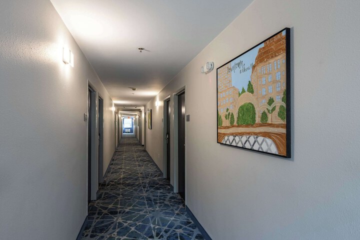 Hotel Interior 12 of 37