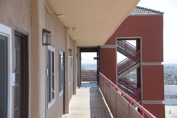 Ballroom/Hall 65 of 74