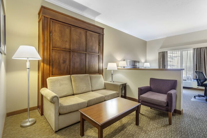 Room 11 of 74